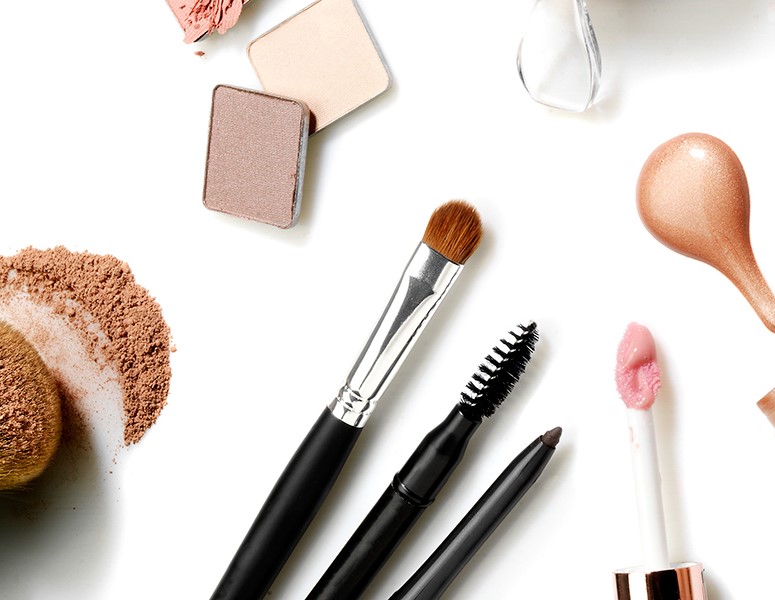 Do you know how long you can use cosmetics and make-up accessories safely? Part 1