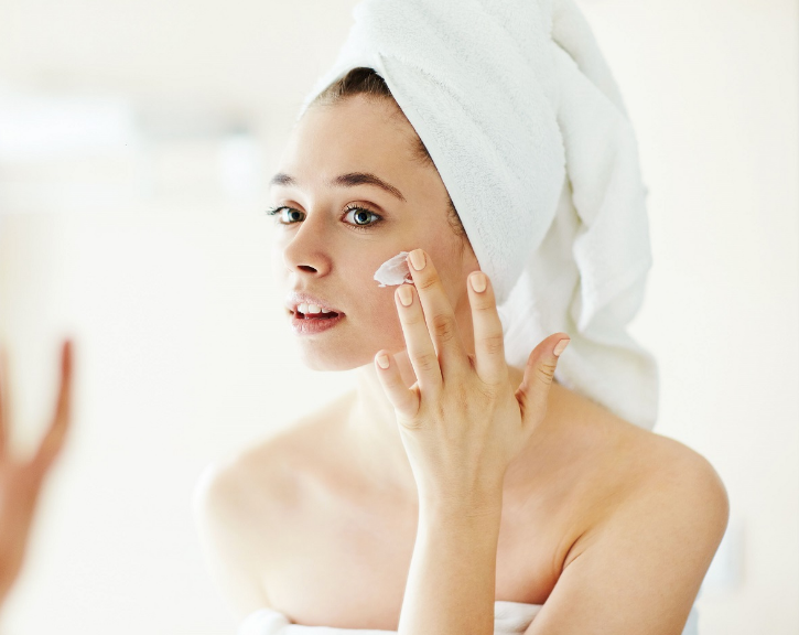 How to take care of sensitive skin? Try out these principles and cosmetics