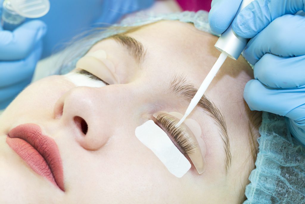 Beautification by rejuvenation: eyelash lift – what is it?