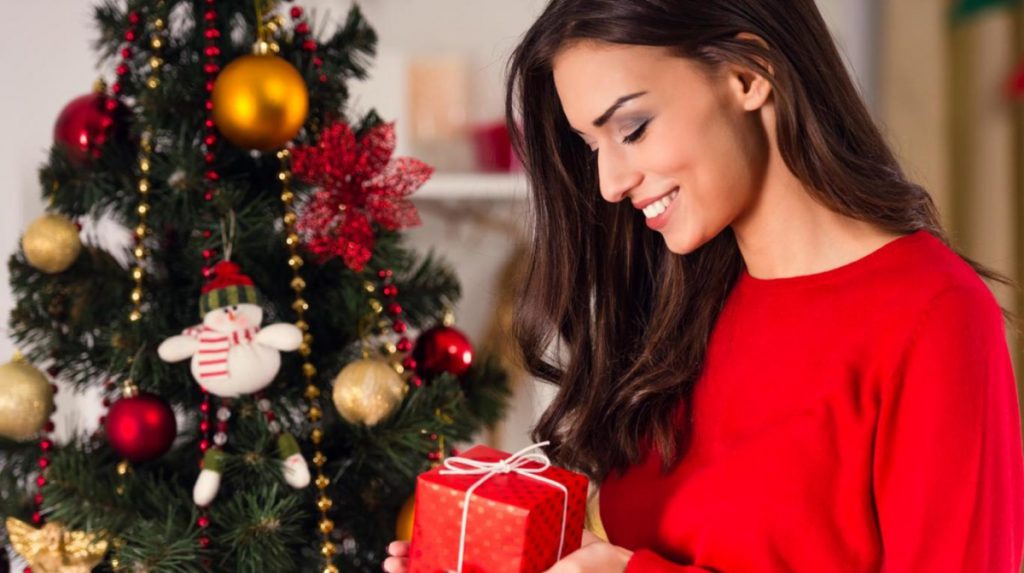 Christmas Beauty Tricks. How to Look your Best for Holidays?